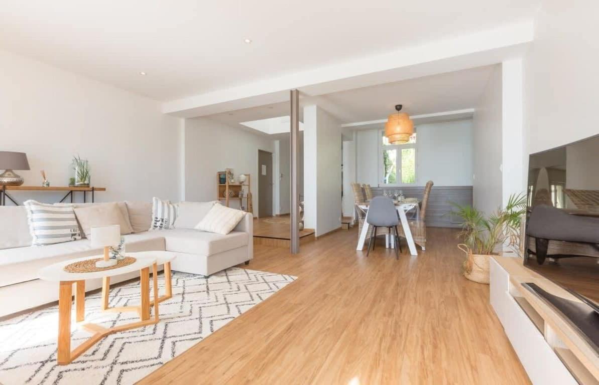 Les Pieds Dans L'Eau - Bel Appartement - Vue Mer Cancale Exteriör bild
