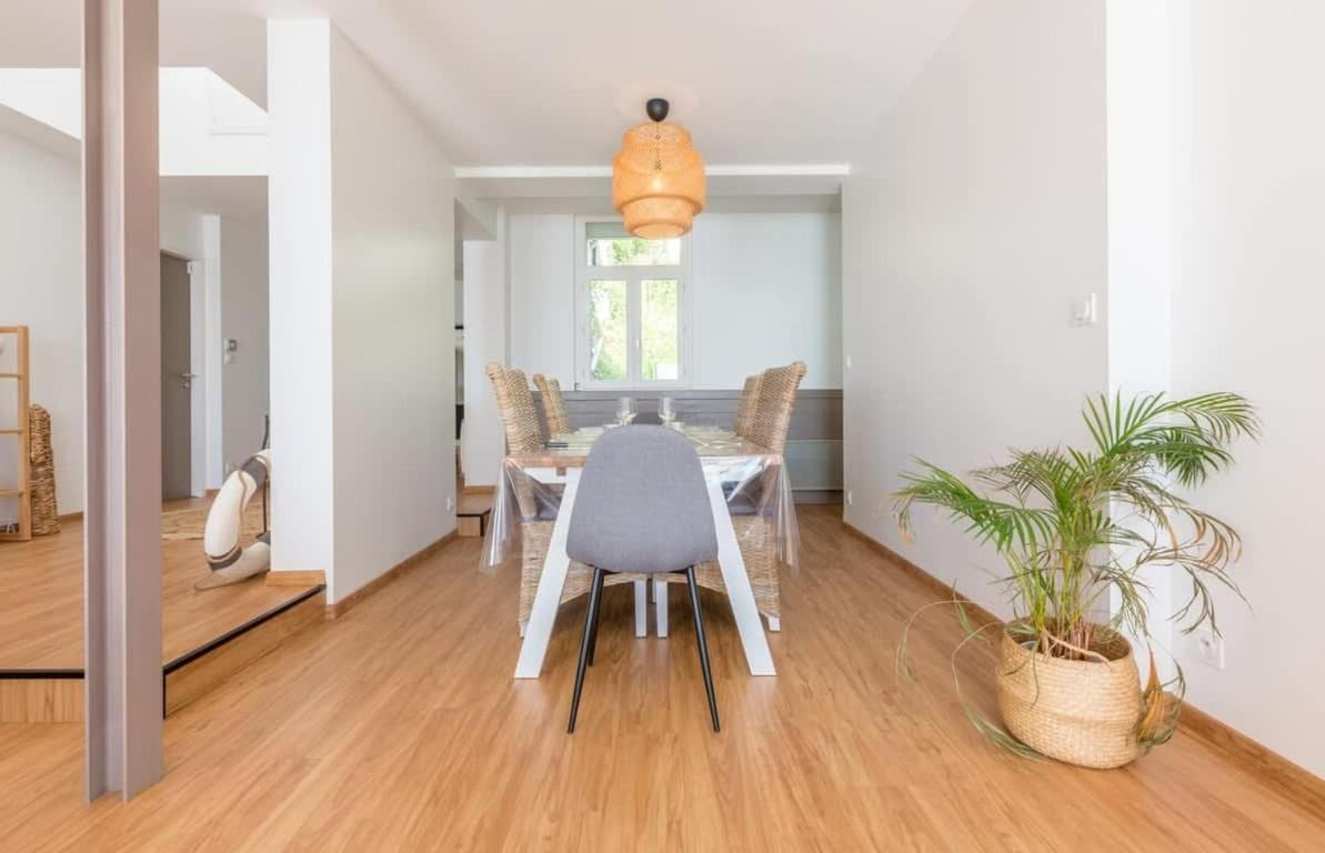 Les Pieds Dans L'Eau - Bel Appartement - Vue Mer Cancale Exteriör bild